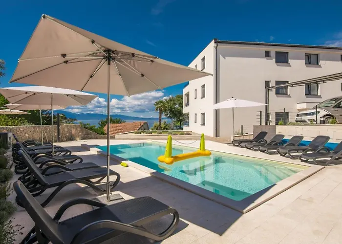 Luxury Apartments Villa Lucica