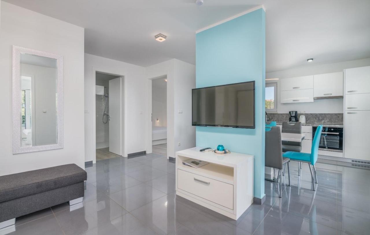 Apartment Luxury Lucica *